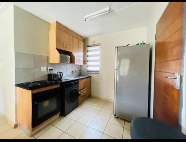 2 BEDROOM APARTMENT FOR SALE IN OLIFANTSVLEI